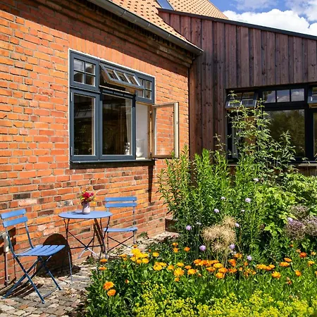 Idyllic Between Hamburg And Berlin * Kloster Tempzin